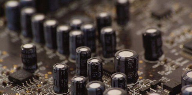 超級(jí)電容15 超級(jí)電容15