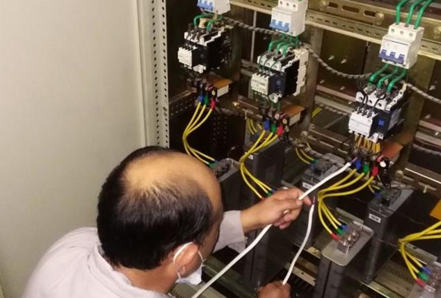 電容連接 電容連接