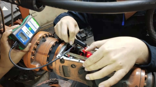 機(jī)器人自殺事件調(diào)查：電壓驟降導(dǎo)致控制芯片復(fù)位的元兇