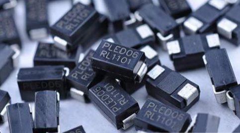 電容濾波原理是什么？