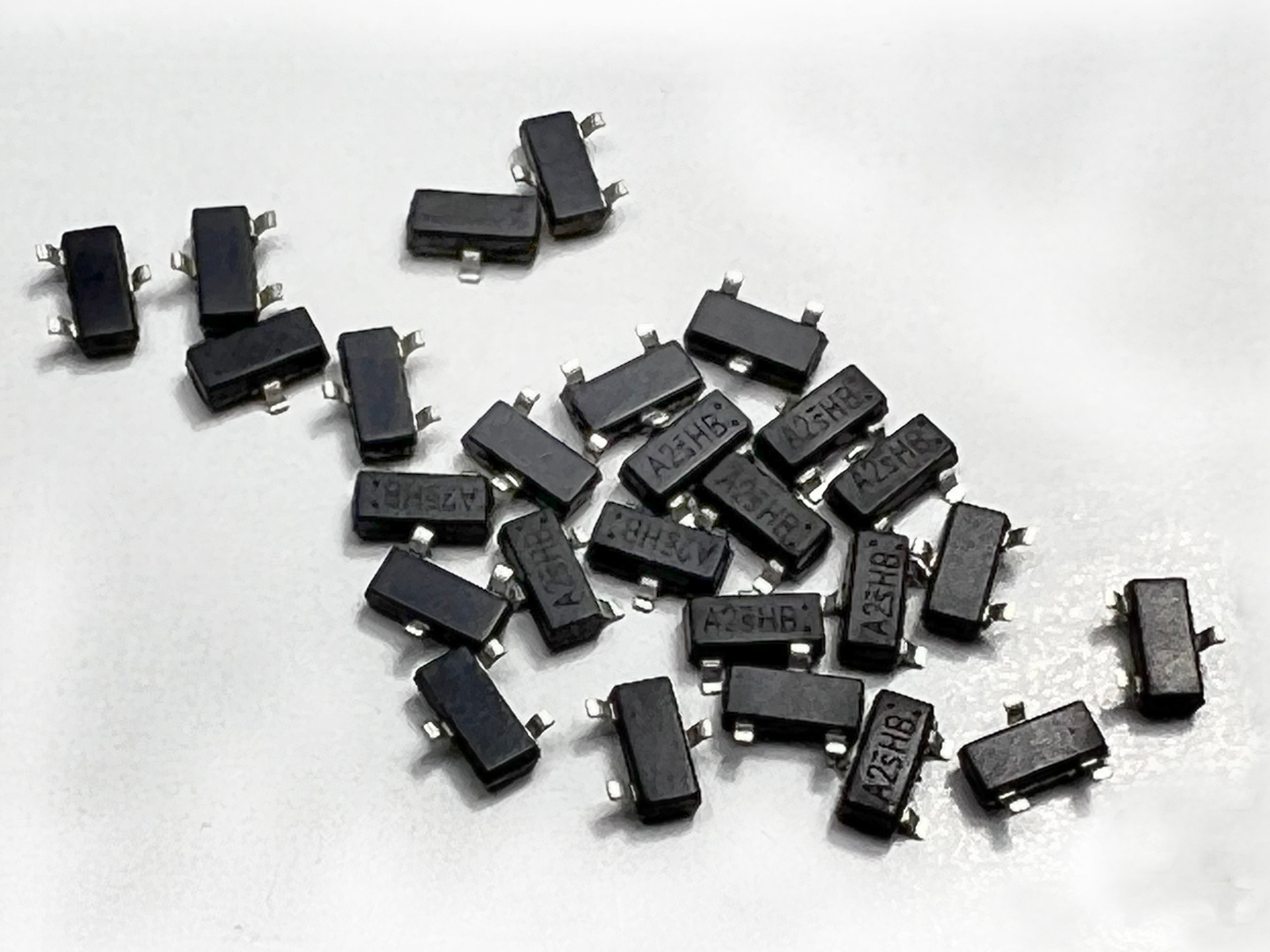 醫療三極管 SOT-23 NPN 型 低功耗高可靠 醫療級信號放大